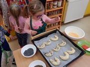 Pečeme ve školce - od zrníčka po rohlík